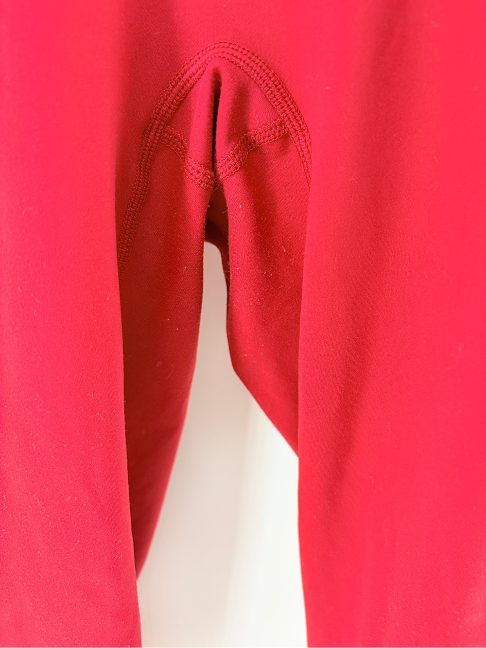 Lululemon leggings Bright Red best fits 8/10 - Picture 3 of 6
